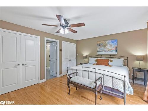 45 Stanley Avenue, Oro-Medonte, ON - Indoor Photo Showing Bedroom