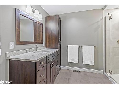 45 Stanley Avenue, Oro-Medonte, ON - Indoor Photo Showing Bathroom