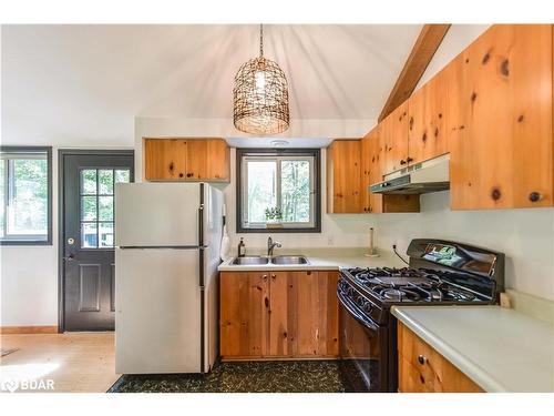 245 Musquash Drive, Gravenhurst, ON - Indoor Photo Showing Kitchen With Double Sink