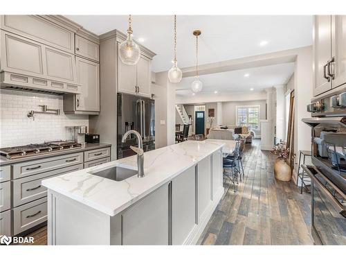 265 Barrie Street, Thornton, ON - Indoor Photo Showing Kitchen With Upgraded Kitchen