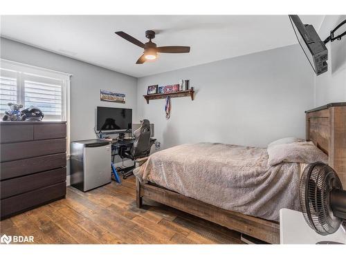 265 Barrie Street, Thornton, ON - Indoor Photo Showing Bedroom