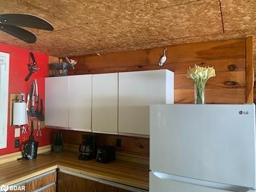 1002 East Camp Lake Rd, Lake Of Bays, ON - Indoor Photo Showing Kitchen