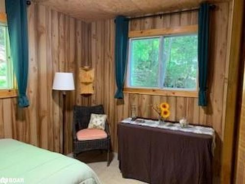 1002 East Camp Lake Rd, Lake Of Bays, ON - Indoor Photo Showing Bedroom