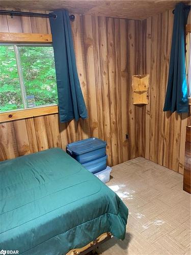 1002 East Camp Lake Rd, Lake Of Bays, ON - Indoor Photo Showing Bedroom