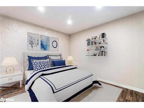 3 Murray Drive, Wasaga Beach, ON - Indoor Photo Showing Bedroom