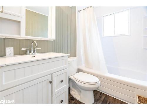 3 Murray Drive, Wasaga Beach, ON - Indoor Photo Showing Bathroom