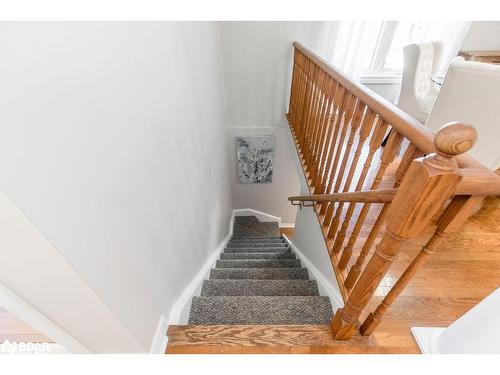 9 Couples Court, Barrie, ON - Indoor Photo Showing Other Room