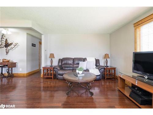 447 William Street, Midland, ON - Indoor Photo Showing Living Room