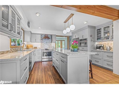 3539 Crescent Harbour Road Road, Innisfil, ON - Indoor Photo Showing Kitchen With Upgraded Kitchen