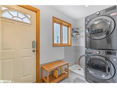 3539 Crescent Harbour Road Road, Innisfil, ON - Indoor Photo Showing Laundry Room