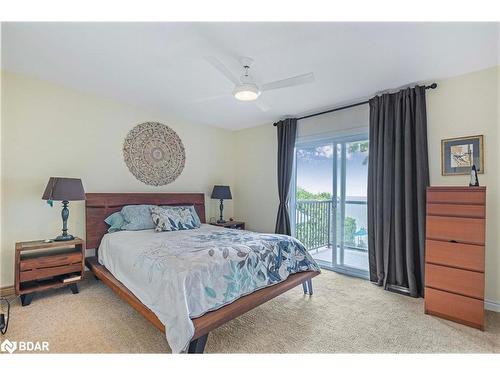 3539 Crescent Harbour Road Road, Innisfil, ON - Indoor Photo Showing Bedroom