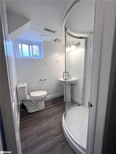 84 Ferris Lane, Barrie, ON - Indoor Photo Showing Bathroom