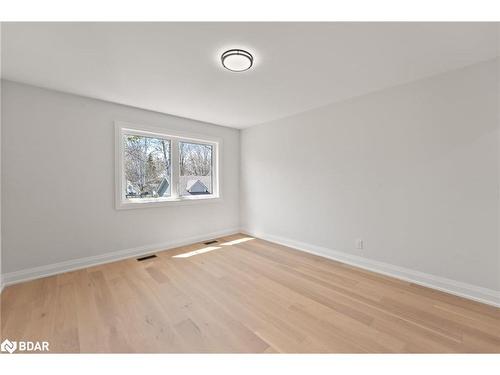 806 Adams Road, Innisfil, ON - Indoor Photo Showing Other Room