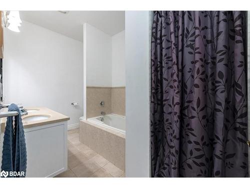 78 Fairway Crescent, Wasaga Beach, ON - Indoor Photo Showing Bathroom