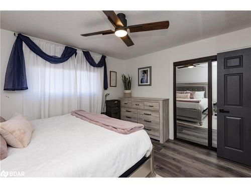 10 Knox Court, North Bay, ON - Indoor Photo Showing Bedroom