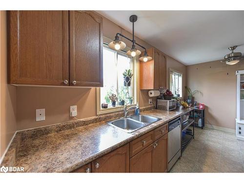 10 Joshua Court, Orillia, ON - Indoor Photo Showing Kitchen With Double Sink