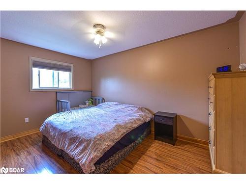 10 Joshua Court, Orillia, ON - Indoor Photo Showing Bedroom