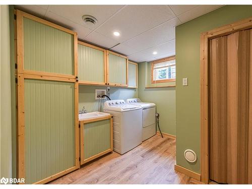 10 Joshua Court, Orillia, ON - Indoor Photo Showing Laundry Room