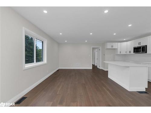 8 Caswell Road, Victoria Harbour, ON - Indoor Photo Showing Kitchen