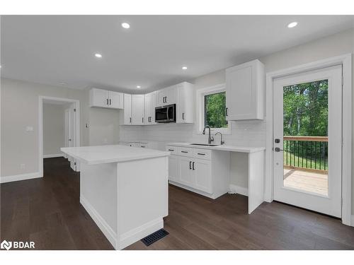 8 Caswell Road, Victoria Harbour, ON - Indoor Photo Showing Kitchen