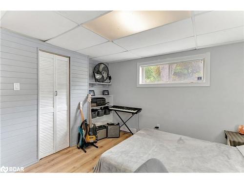 224 Oriole Crescent, Gravenhurst, ON - Indoor Photo Showing Bedroom