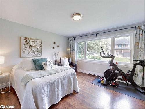 1742 Wingrove Avenue, Alcona, ON - Indoor Photo Showing Bedroom
