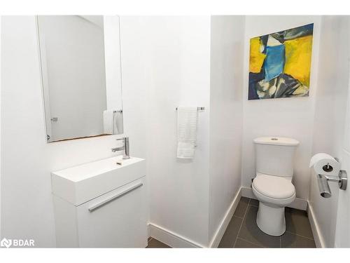 202 Napier Street, Barrie, ON - Indoor Photo Showing Bathroom