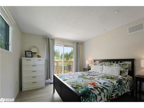 43 Sturgeon Glen Road, Fenelon Falls, ON - Indoor Photo Showing Bedroom