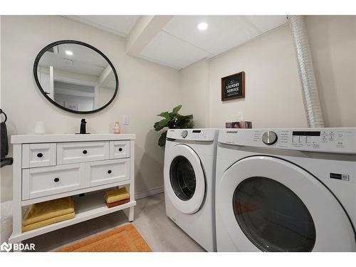 43 Sturgeon Glen Road, Fenelon Falls, ON - Indoor Photo Showing Laundry Room