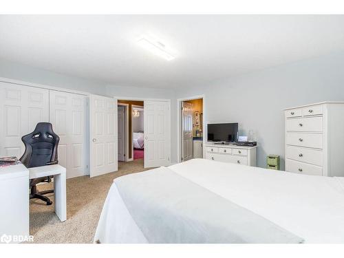 2776 Ireton Street, Innisfil, ON - Indoor Photo Showing Bedroom