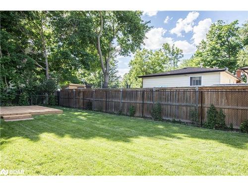 136 Victoria St W Street W, Alliston, ON - Outdoor With Backyard