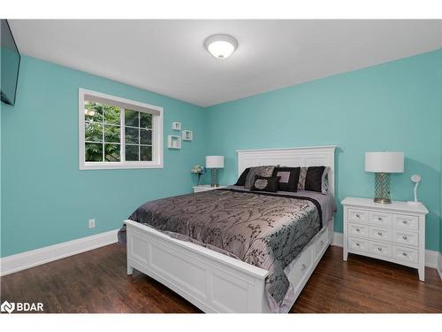 3036 Poplar Road, Innisfil, ON - Indoor Photo Showing Bedroom