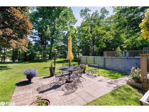 51 Knox Road W, Wasaga Beach, ON - Outdoor With Backyard