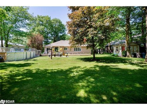 51 Knox Road W, Wasaga Beach, ON - Outdoor With Backyard