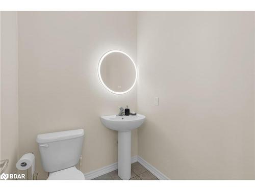 52 Pearl Street, Wasaga Beach, ON - Indoor Photo Showing Bathroom