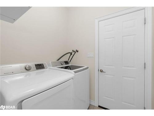 52 Pearl Street, Wasaga Beach, ON - Indoor Photo Showing Laundry Room