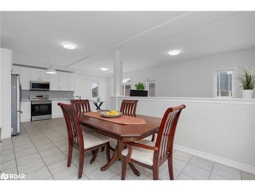 52 Pearl Street, Wasaga Beach, ON - Indoor Photo Showing Dining Room