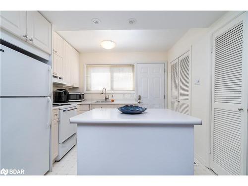 209513 Hwy 26, Town Of Blue Mountains, ON - Indoor Photo Showing Kitchen