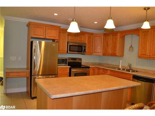 105 Meadow Lane, Wasaga Beach, ON - Indoor Photo Showing Kitchen With Double Sink
