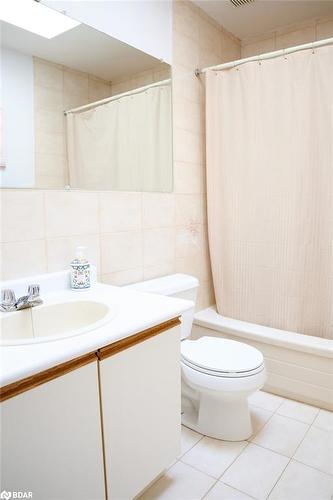 573 Mosley Street, Wasaga Beach, ON - Indoor Photo Showing Bathroom