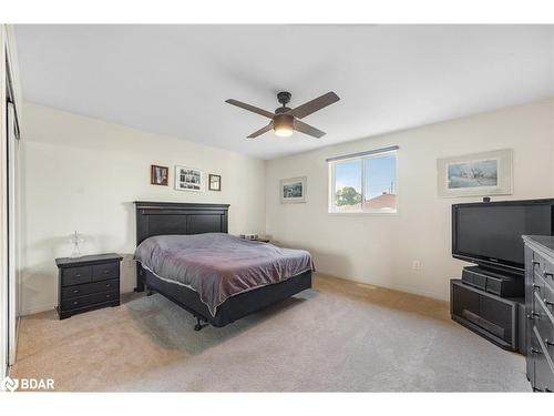 24 Majesty Boulevard, Barrie, ON - Indoor Photo Showing Bedroom