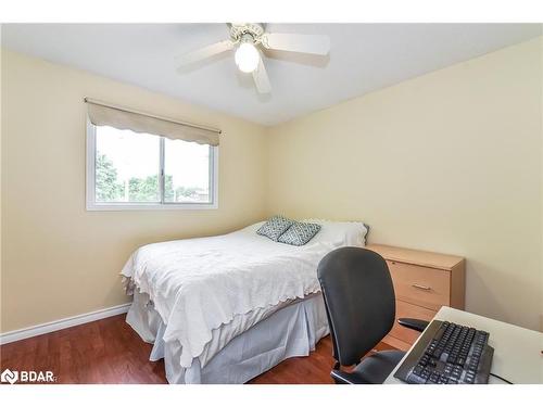 2 Claycroft Crescent, Kitchener, ON - Indoor Photo Showing Bedroom