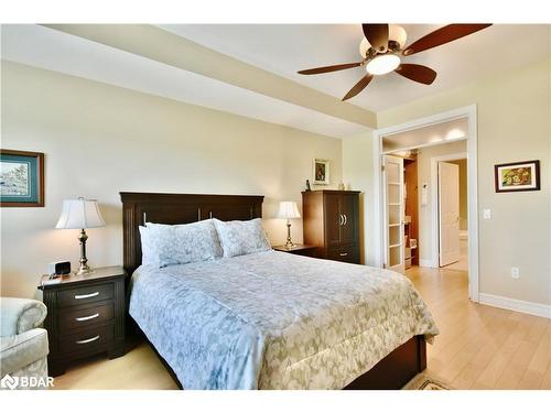 709-6 Toronto Street, Barrie, ON - Indoor Photo Showing Bedroom