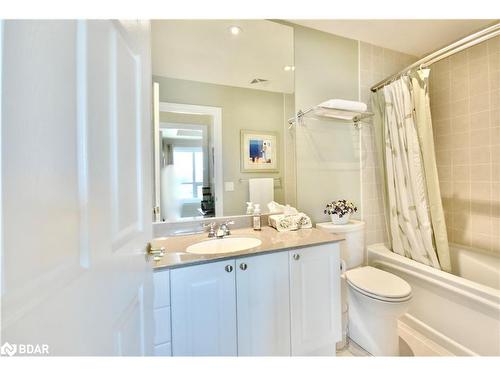 709-6 Toronto Street, Barrie, ON - Indoor Photo Showing Bathroom