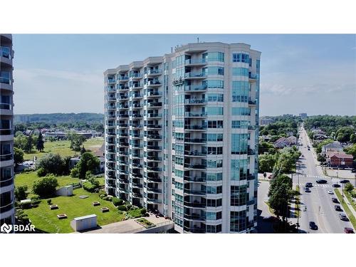 709-6 Toronto Street, Barrie, ON - Outdoor With Balcony With Facade