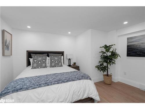 56 Gray Lane, Barrie, ON - Indoor Photo Showing Bedroom