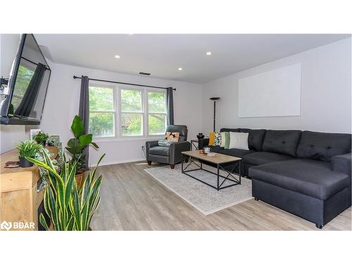 10-119 D'Ambrosio Drive, Barrie, ON - Indoor Photo Showing Living Room