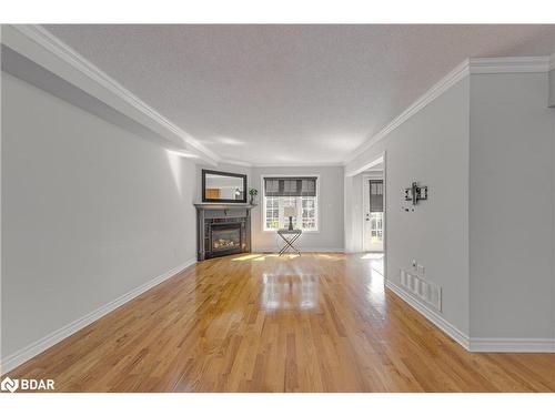 7 Auraglen Street, Richmond Hill, ON - Indoor With Fireplace