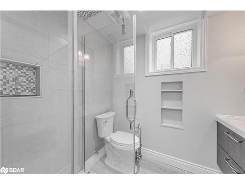 7 Auraglen Street, Richmond Hill, ON - Indoor Photo Showing Bathroom