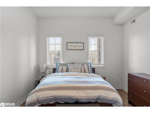 205-5 Greenwich Street, Barrie, ON - Indoor Photo Showing Bedroom